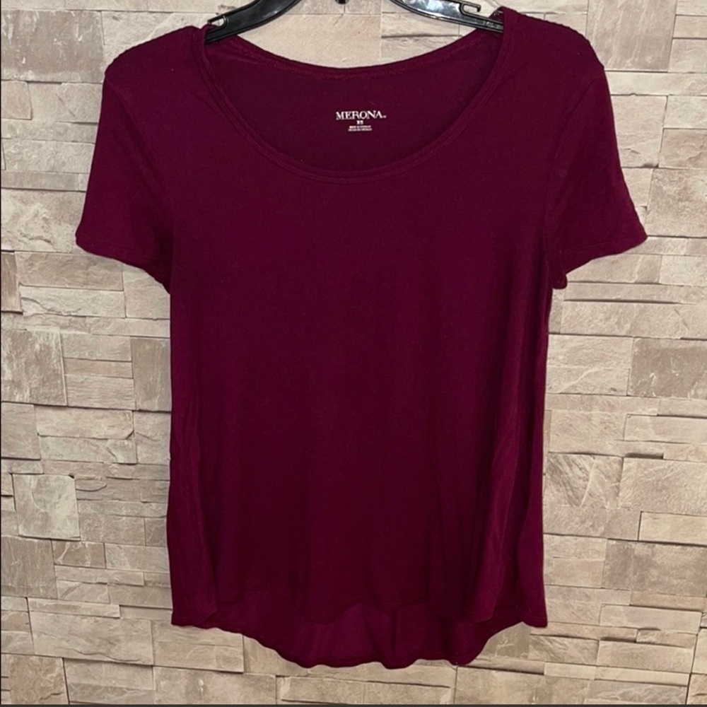 Merona burgundy Tee